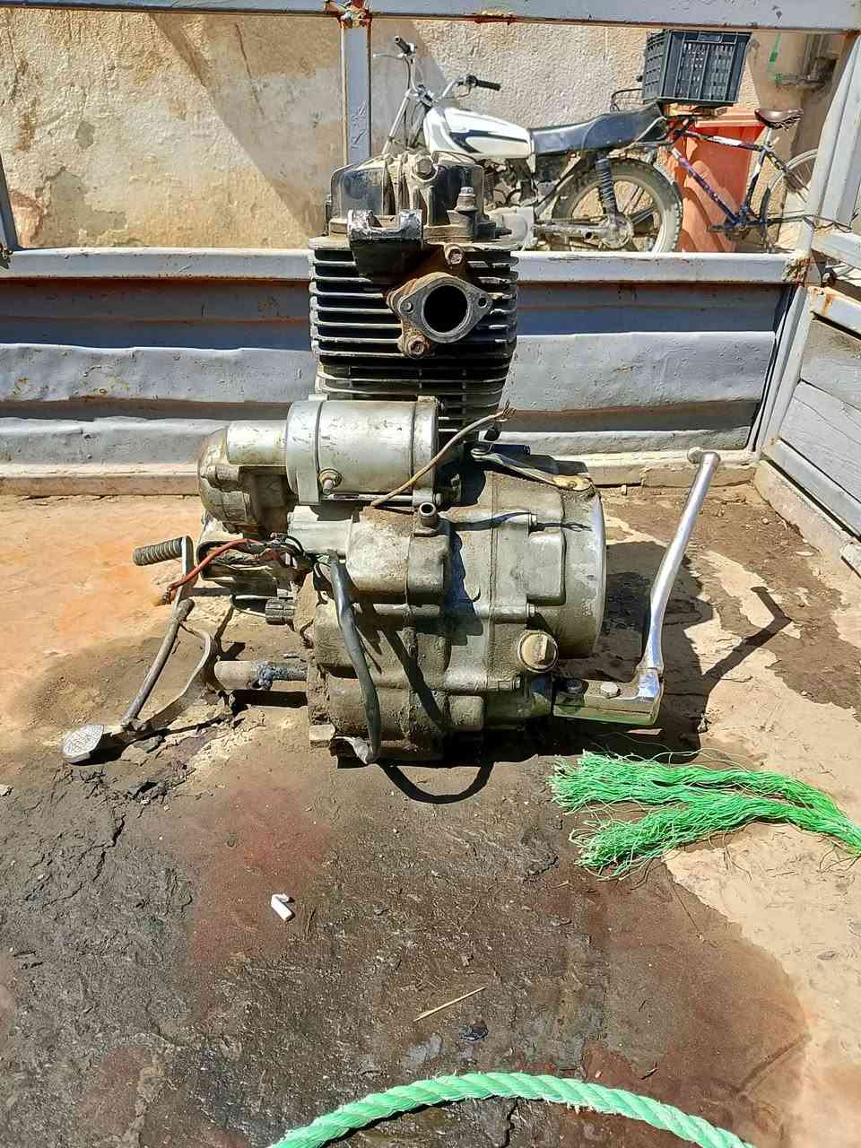 محرك للبيع شغال نص هندر ادفع سعر ذا عجبني ابيع ***********
