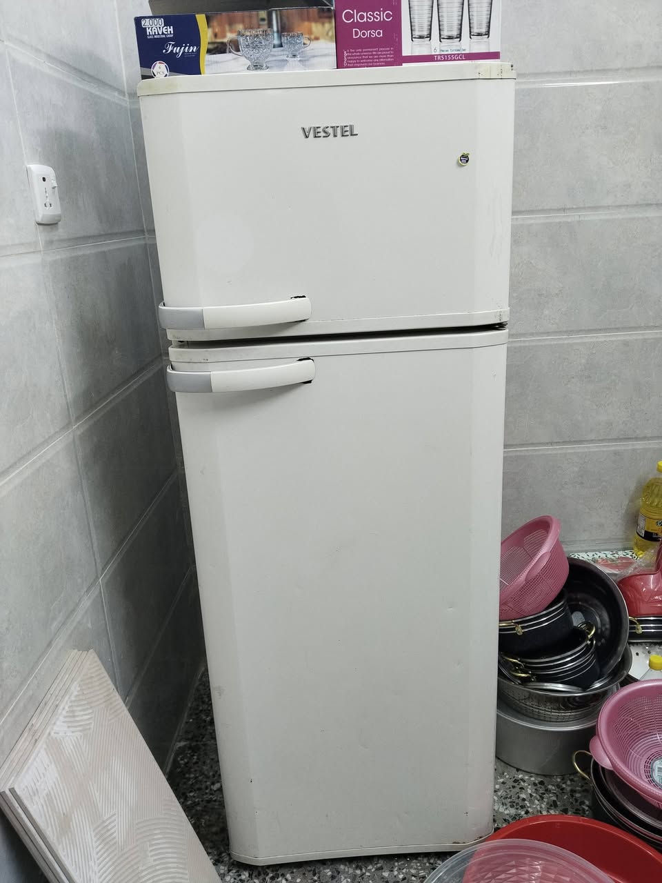 لبيع طباخ وثلاجه ستفسار خاص او عل رقم ***********
مكان البياع حي الرسالة
