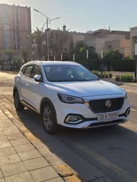MG hs 2021 للبيع   محرك 2000 تيربو  السيارة نظيفة مكفولة من الحادث او ...