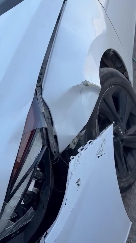 تصليح البنيد والجاملغ عله البارد وتكعيد البجم وصبغ خشم الجاملغ 🌹 سمكره وصبغ الصافي باحدث الطرق تصليح عله البارد تصليح دعاميات عنوان بغداد التاجي مقابيل حي الصناعي الوريات ***********
