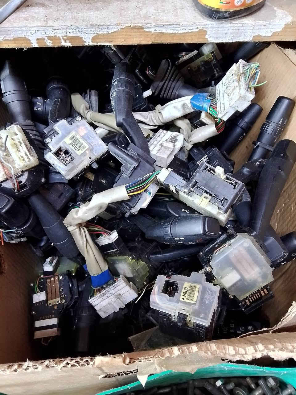 يدات لايت وماسحة . مكاين جام تفصيخ . دبات ماسحة. 
يوجد توصيل لجميع المحافظات


**إذا كنت صاحب هذا الإعلان وتريد حذفه لأي سبب، رجاءا أرسل رسالة إلى الدعم الفني**