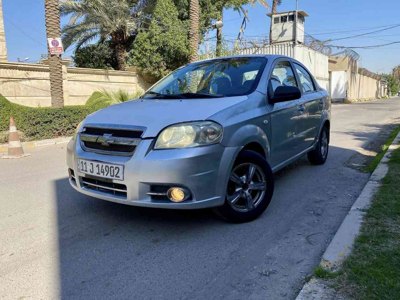 السلام عليكم 
أفيو موديل 2007 محرك 1600 مسكر المرغوب السيارة اقتصاديه وعمليه كلش جاهزة من كلشي وقبل كم يوم سويت صيانة جديدة ميحتاج تصرف شي عليه..
بيه كم قطعه صبغ وبيه بارد باب السايق كم إصبع مو هوايه السيارة سنوية لحد 2028 الهزه جديده والسيارة بأسمي رقم انكليزي السيارة حلوة ومرتبه وبالخير على الي ياخذها. 

العنوان
 بغداد/ المنصور-الأميرات 

السعر 60 وبيه مجال بسيط. 

***********
