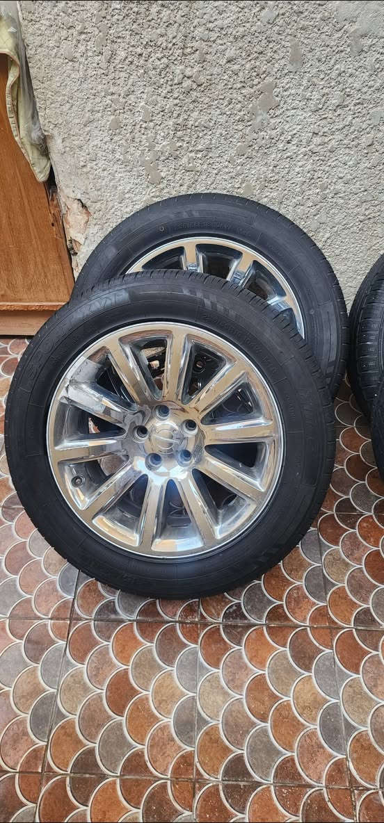 السلام عليكم ويل حجم 18 بيه تخم تايرات جديد للبيع او مراوس مكاني ناصرية..
*********** //***********
