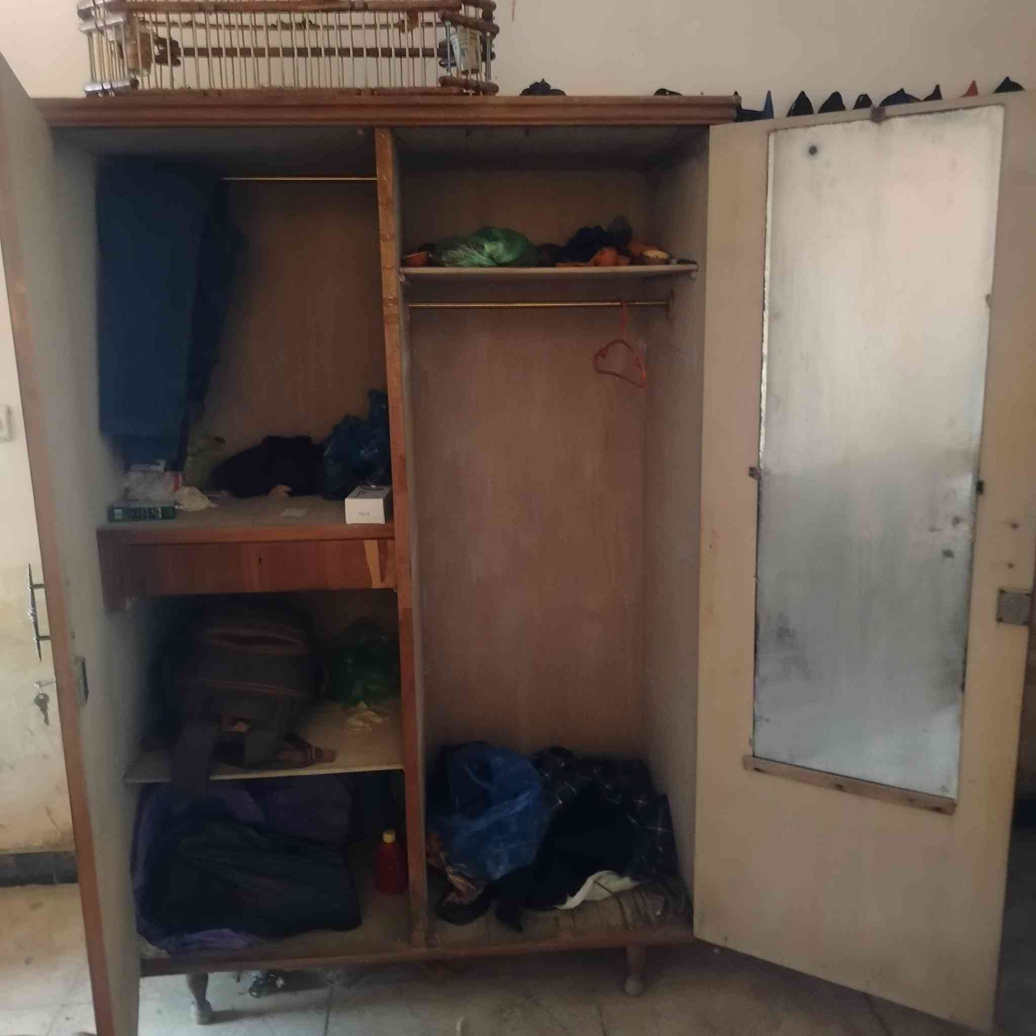 للبيع مستعجل كنتور صاج طلاكتين مستعمل اتصال أو وات ساب ***********
