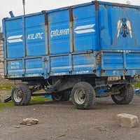 شاحنة • بدون تفاصيل