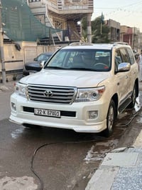 لاند كروزر موديل 2013 بريم  ماشية ١89 الف حقيقي  سياره فول موصفات  سيا...