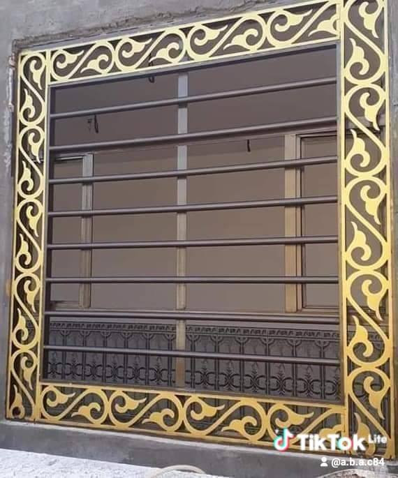 اسلام عليكم. كادر عمل.👷
تنضيف وصبغ وشد الجام لشبابيك .
كادر متميز وشغل درجة اولى☝️ 
الاتصال ولاستفسار *********** متواجد مراسله واتساب متواجد 24 ساعة 🫡
