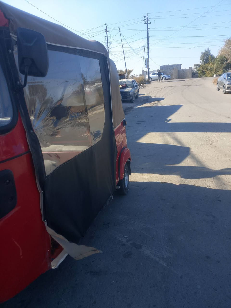 السلام عليكم ورحمه الله وبركاته اخواني تكتك البيع 2018/11/12/معمر دوس امامي وخلفي الضفاير جديد
والسلف جديد تكتك حلو نكرة عوزه تايرات خلفي فقط 
مكاني الزعفراني جسر ديالى العريفيه ***********
