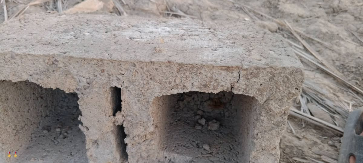 السلام عليكم
بلوك لبيع لبلوكه شمال  فحل لبلوكه نضيف كلش. يحتاج عمل تنضيف ملبوخ فقط من الداخل بسهوله تتنضف 
العدد4000بلوكه  
السعر خاص 
 الاستفسار لاتصال فقط على الواتساب 
***********‬‏

