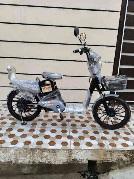 ماطورسكل اخو الجديد
نضافه كدام العين باتريات فوول السعر ٢٠٠
الاتصال ***********
