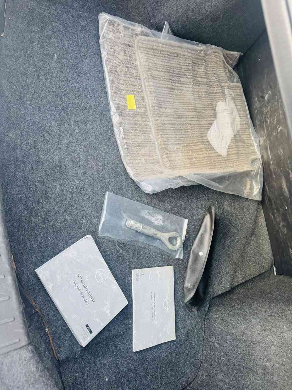 نيسان سني  هندي بليته زرقاء موديل 24 ضمان السور بيهه السياره بيهه قطعتين صبغ كير محرك وضع الشركه تبريد ثلج 
تخم تاير السياره جاهزه رقم بغداد هزه وسنويه كله جديد 
السعر 106 
الاستفسار ***********
مكاني الزعفرانيه اربع شوارع
