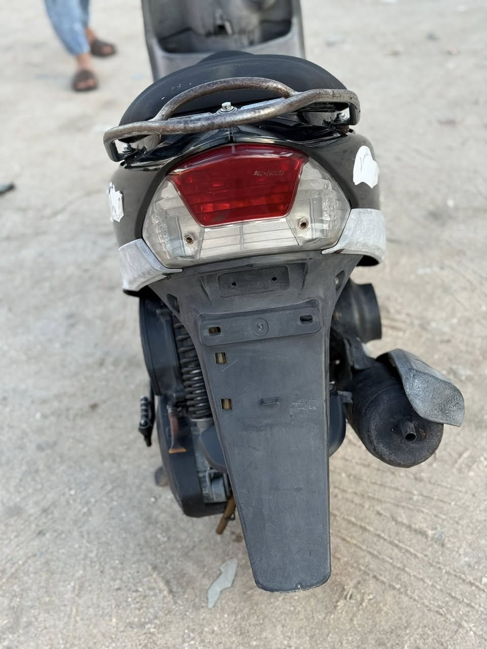 السلام عليكم
عيني ماكس منغولي مابيها نقص برغي 
دراجه جديده سلف هندر لايت امامي خلفي اشاير 
سكن عالي ناصي كلهاا شغاله دراجه ونكره 
ناعمه مكينتها حيل دراجه اصل وماملعوب بيها 
مال جناي 
سعرها ٧٠٠
مكاني ناصريه مركز 
موبايل ‭٠٧٨٢ ٧٧٤ ١٨٢٥‬
