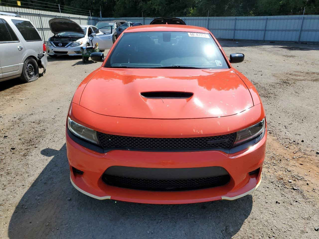 سلام عليكم اخوان دوج جارجر موديل 23 مكفوله كفاله عامه ماشيه 20الف مواصفات GT رقم بغداد انكليزي مكان سياره بغداد زيونه السعر 285
هاتف +***********
مكلف بنشر
