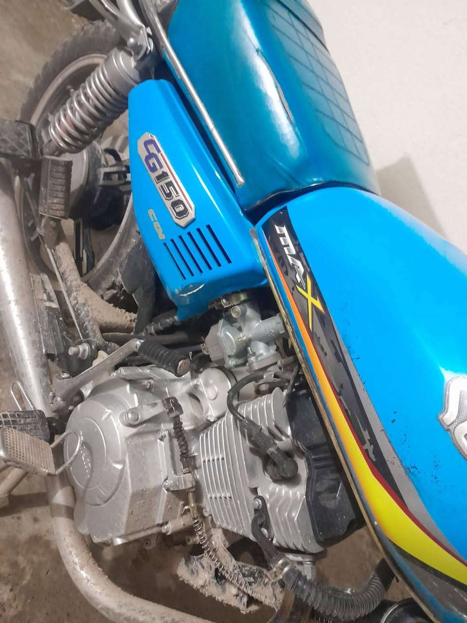 السلام عليكم / ماطور سيفان موديل 24 / محرك شرط ما مفتوح نضافته خير من الله بس بعدني ما غاسله شوف العين يبري الذمه السعر 650 وبيه مجال بيع مستعجل مكان الدراجه تكريت  للتواصل عبر الرقم اتصال.
(***********) وحياكم الله
