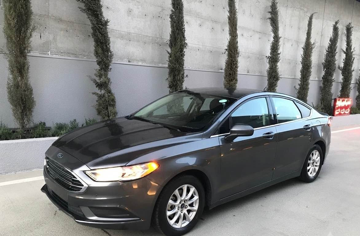 FORD FUSION 2017 S 
١١٢هەزار مایل ڕۆشتووە 
سەیارەکە بێ بۆیاخە تەنها قوپاویەک لە بۆنیتەکەی هەیە چاک نەکراوە
 مەکینە 2.5 مەرخوب 
گێڕو مەکینەی بێ عەیبە نەکراوەتەوە
تایەی تازەیە ٢ حەفتەیە گۆڕاوە 
*********** whatsapp
 
110$ السليمانية, العراق
