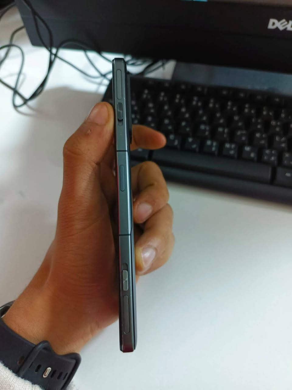 Poco F4 GT - 256 GB .

المعالج: Snapdragon 8 Gen 1 (أداء جبار في الألعاب والمهام الثقيلة).

الذاكرة: 256 كيكا + ( 12 كيكا رام + 4 كيكا اضافية ).

الشحن: شحن خارق بقوة 120W (يُشحن بالكامل في حوالي 17 دقيقة فقط!).

الشاشة: AMOLED تدعم 120Hz لأفضل تجربة سلاسة.

المميزات الإضافية: أزرار جانبية (Pop-up Triggers) مخصصة للألعاب تعطيك أفضلية في PUBG.

نظام التبريد: تبريد مائي متطور للحفاظ على استقرار الجهاز.

رقم الهاتف: ***********
العنوان: الكاظمية
السعر: 300 الف قفل بغداد, العراق
