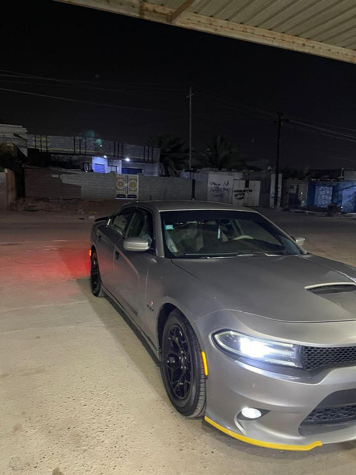 جارجر 15 أمريكي 
السيارة محدثه SRT
ماشيه 140 mi
مكينه وكير كفاله 
تخم تاير جديد حداده جديده
العنوان البصرة قضاء القرنه 
السعر 165$
***********مكلف بل نشر هاذه رقم صاحب السيارة
