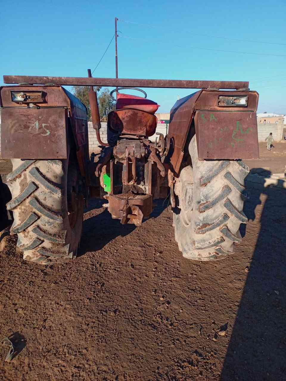 عنتر للبيع موديل ٨٧ محرك شرط بدون رقم سعره ٣٥٠٠ للاستفسار الاتصال ***********
