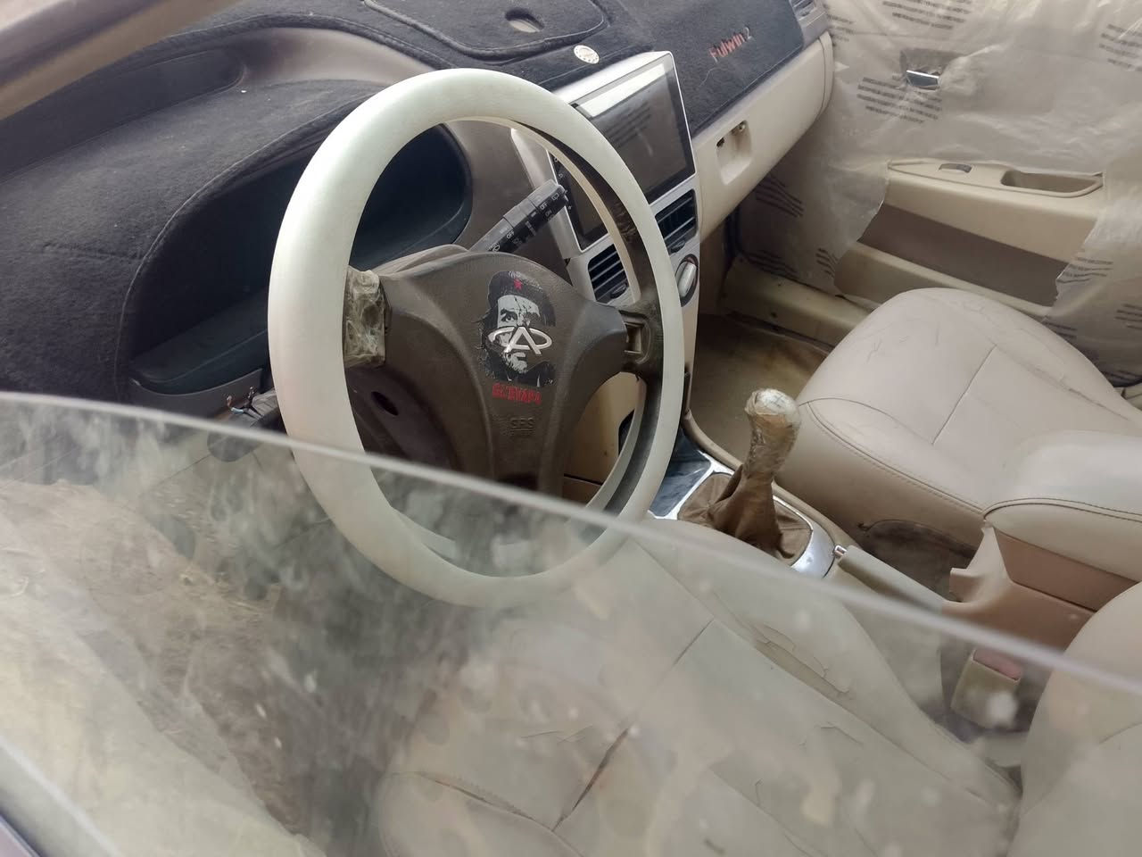 مكلف بنشر خابر راعيها 
شيري  موديل  ١٣ خصوصي  مكاني كوت شاشه دشبول تبريد جاهزه سعر ١٨ ورقه ما ندل راعيها عدي مستمسكاته وسنويه 
***********
