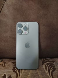 ايفون 15 برو ماكس ذاكرة 256 بطاريه 87 جهاز  نضافه 100 /100 جهاز وتر كل...