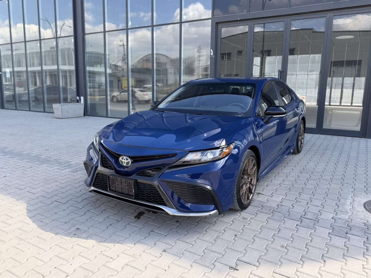 # للبيع او مراوس

النوع : كامري 2023 نايت شات SE+

‏‎الشكل الجديد 🆕

‏‎العداد : 15 الف 

‏‎موديل : 2023

‏‎الوارد : امريكي 🇺🇸

‏‎مكان السياره :سليمانية

‏‎الضرر : بنيد مبدل 
‏‎بدون دواخل وبدون ايرباك بشرط دعاميه اماميه بدون صبغ بلاديه مالتها 

‏‎السيارة كاتى بدون رقم دخول جديد تترقم شمالي فقط واذا تريد نرقمها الك وتستلمها مرقم وجاهز  

‏‎و للمزيد من المعلومات ، يرجى الاتصال على الرقم،
‏‎للجادين فقط ⛔️

***********
‏‎ڤايبر -واتس اب 

‏‎ مواصفاتة SE+ 
‏‎بصمه
‏‎رادارات جانبي وامامي
‏‎زنون فول
‏‎تحكم جهتين
‏‎2 سويج بلادي
‏‎سماعات 5 Bass
‏‎كشن كهربائي
‏‎كشن جلد
‏‎حجم المحرك 2500 
‏‎سستم جهاز حماية 
‏‎هيتر بلمري 
‏‎جناح خلفي
‏‎مثبت سرعه
‏‎گير سوكان
‏‎نضام Eco
‏‎نضام sport
‏‎شاشه كبير
‏‎كامره
‏‎كامره اماميه
‏‎نضام انزلاق
‏‎ويل كب حجم 18
‏‎وباقي مواصفات المعروفه
