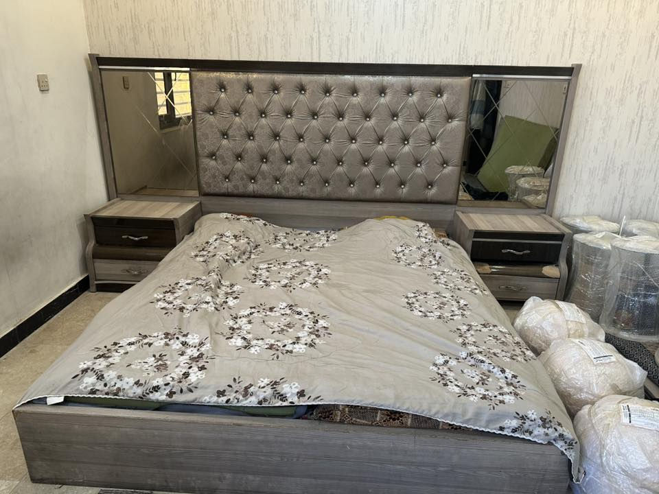 سلام عليكم غرفة تركيا غرفة نضيفة جدا فقط هاي ضربة مثل ما موضح بل صورة للبيع سعر خاص الاستفسار ***********

مكاني بغداد تقاطع النهروان
