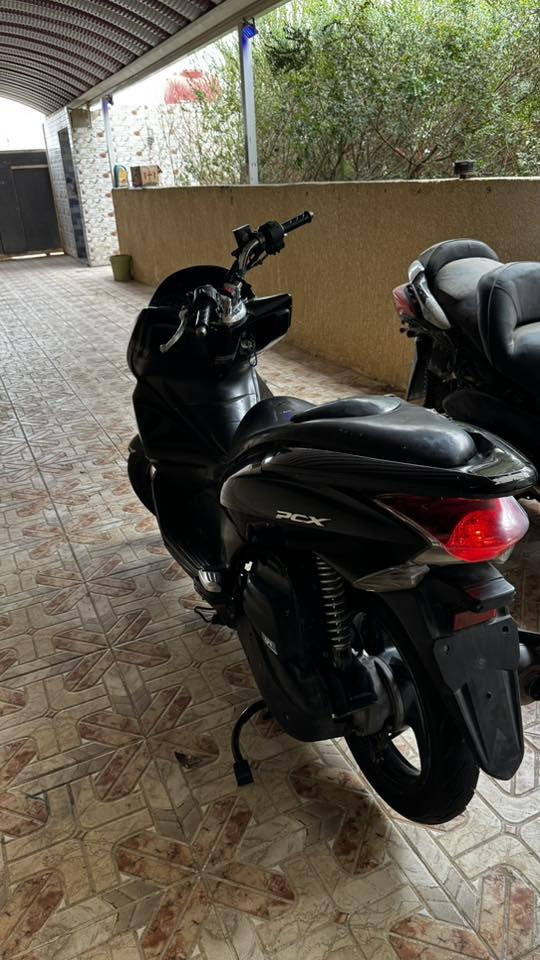 للبيع جيل اول بلاديه الدراجه محرك فول بلادي كفر بلادي حساس ازدحام شغال كلها شغاله الدراجه وكامله مابيها اي نقص شلعه فول نشاط مكاني كوت *********** السعر 1150 وبيها مجال
