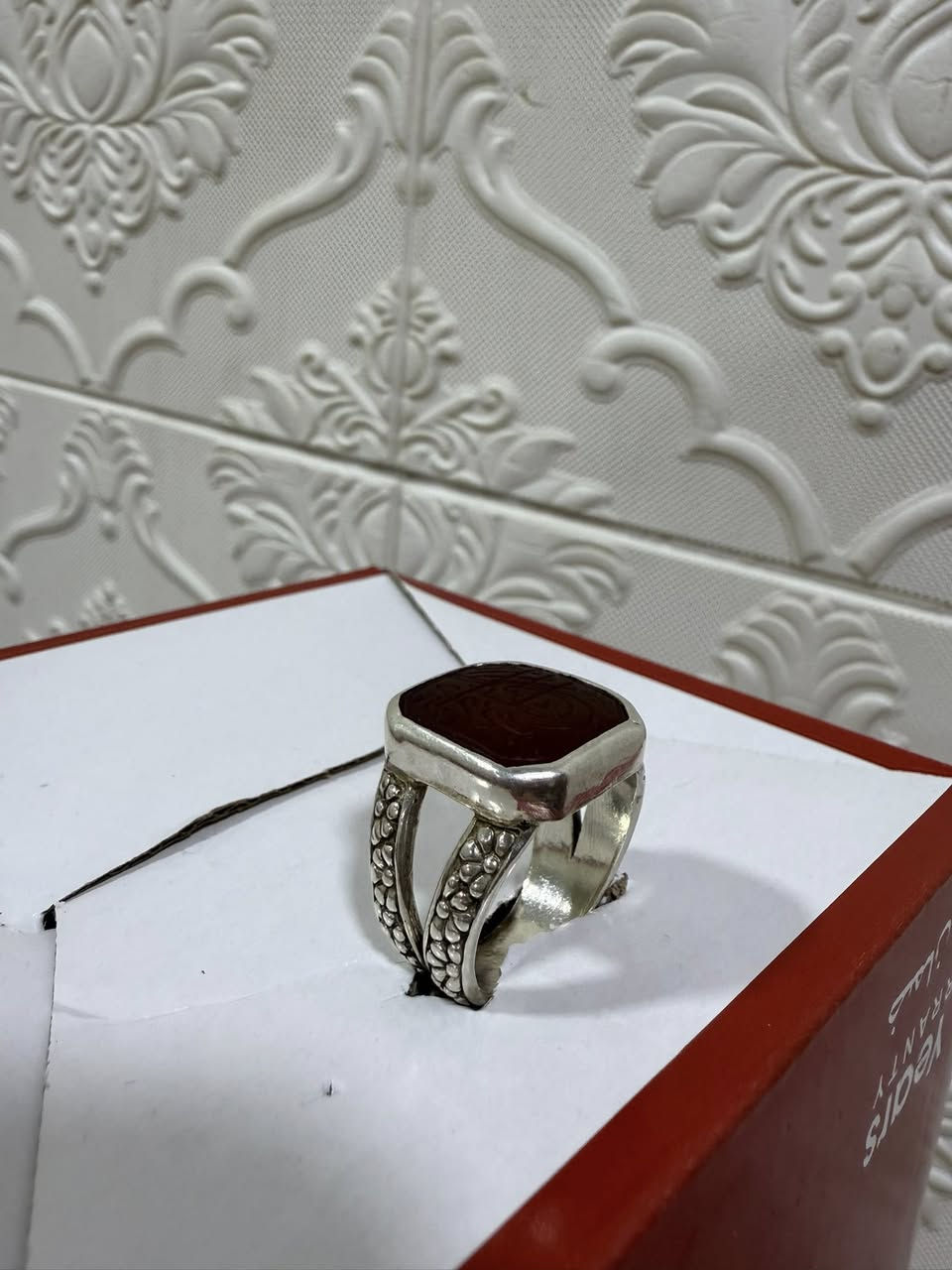 كله اصلي وصياغه ثقيله وقديمه شلعه وحده ٥٥٠ الف


**إذا كنت صاحب هذا الإعلان وتريد حذفه لأي سبب، رجاءا أرسل رسالة إلى الدعم الفني**