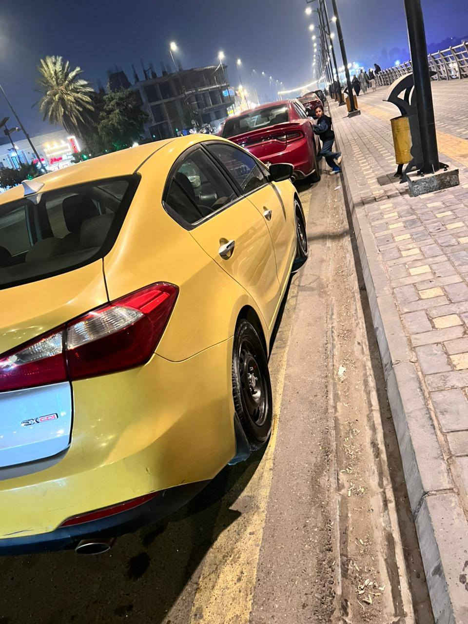 السلام عليكم
فورتي للبيع مديل 15وارد امريكي

مكينة 2000 

مكينة وكير خير من الله 

سيارة حلوة وجاهزة 

مثبت سرعه 

مانع انزلاق 

مرايات شفط 

شاشة جبيرة

سعر 107 وبيهة مجال 

مكان بغداد  حي الجوادين 

***********
