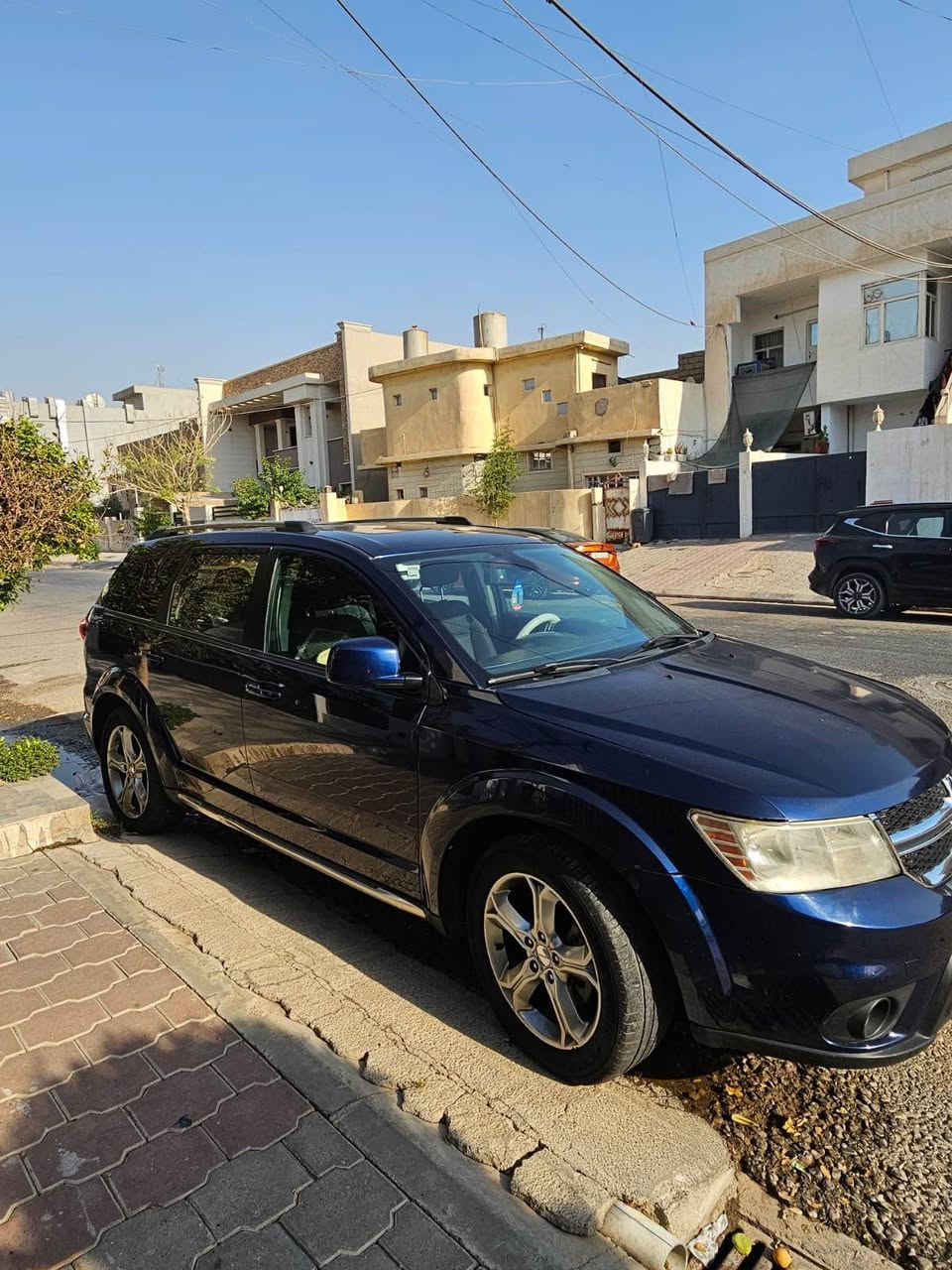 للبيع دوج جورني ٢٠١٧ كروس رود محرك ٦ سلندر 
رقم سليمانيه السيارة ماشيه ٦٠ الف جديده گير محرك بالشرط مكاني كركوك سعره 150 وبيه مجال بسيط *********** كركوك, العراق
