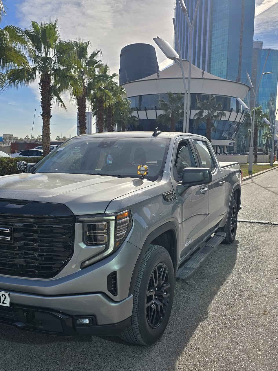 جي ام سي ,GMC
سييرا 2024 ,مواصفات ELEVATION 

عدد الأميال : 18,000 ميل 

ضرر قطعتين ..جاملغ وبنيد فقط 
ايرباك دركه فقط 

باب طويل . بدي قصير المرغوب ؟ 

4 سلندر 

محرک 2.7 تيربو 

صوره الحادث موجوده مع الصور  ??? 

التحكم على المنحدرات - مستشعر وقوف - تدفئة المقاعد - بصمة - مثبت السرعة - نوافذ كهربائية - شاشة - 8 وسادة هوائية - المصابيح الأمامية ليد - أبل كاربلاي - التشغيل عن بعد - ABS - رادار - كشافات ضباب 

اتصال او واتساب 
***********
