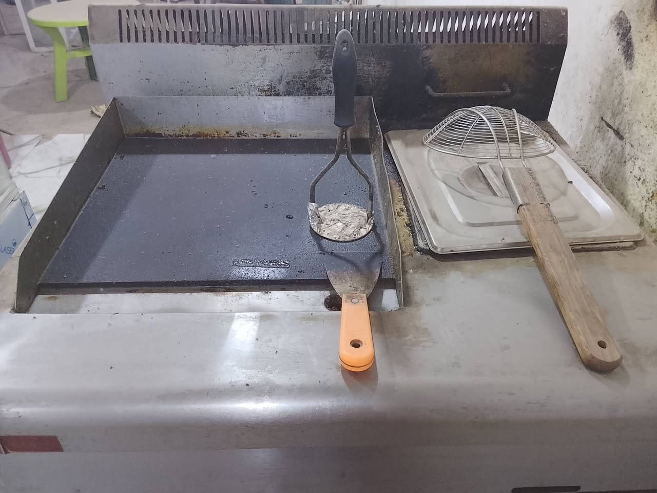 دفاية طعام وطباخ نضامين قلاية وبركر بسعر مناسب


**إذا كنت صاحب هذا الإعلان وتريد حذفه لأي سبب، رجاءا أرسل رسالة إلى الدعم الفني**