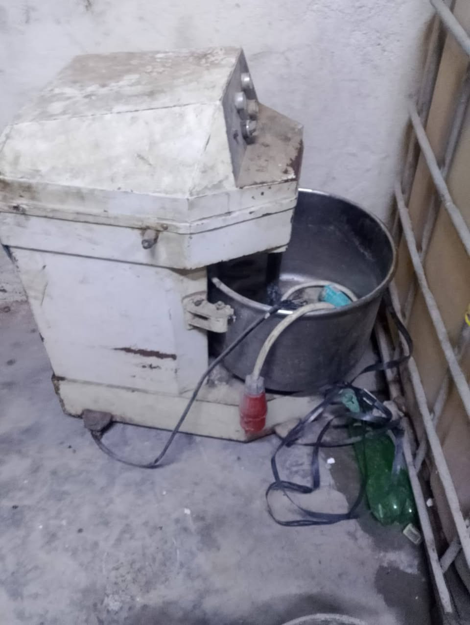 عجانه البيع اتصال على الرقم ***********
