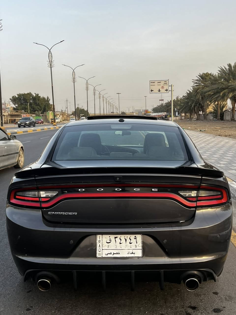 السلام عليكم دوج جارجر موديل 2019 السياره امريكيه حادث السياره جاملغ و بنيد السياره صور الحادث مذكوره بل منشور بدون دواخل السعرر (175) الهاتف *********** موصفات
السياره فول 1/1 فتحه / بصمه أبواب /تحكم ستيرن /
كشنات جلد+كهرباء /لايت زنون + لد / بعد بيهه هواي موصفات رقم بغداد مشروع وطني تحويل مباشر الشراي يتصل
