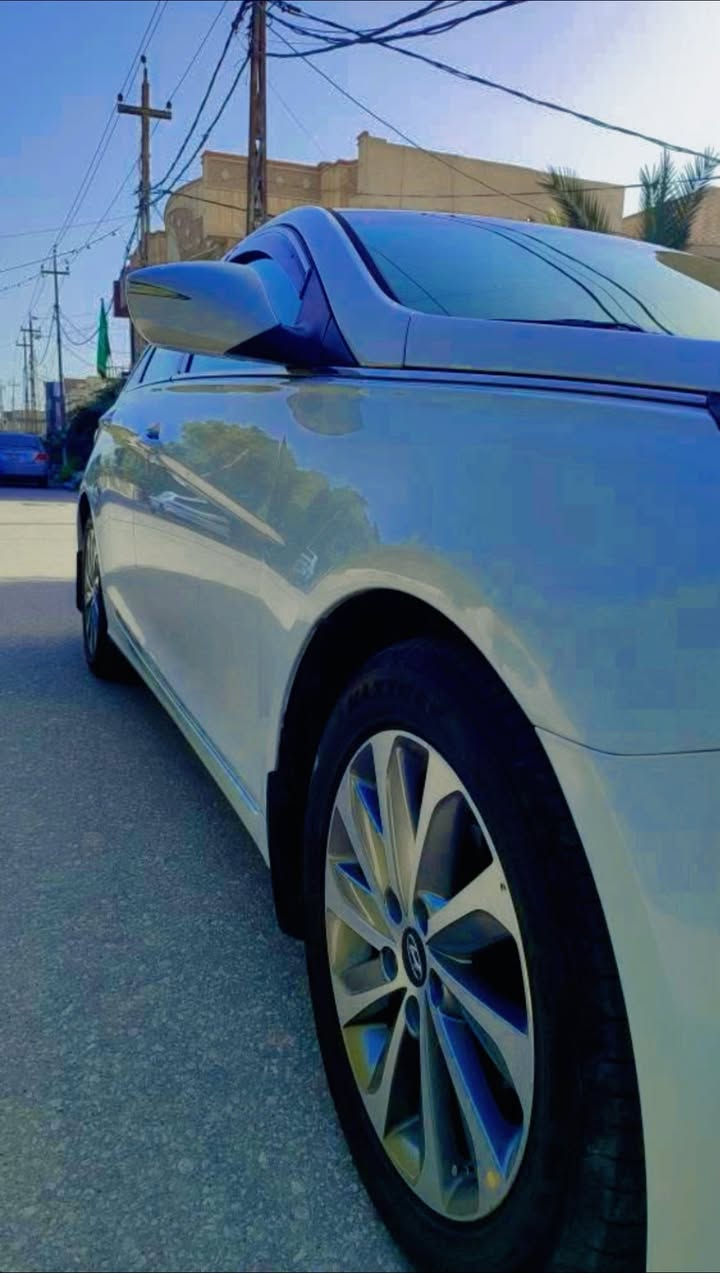 سلام عليكم سوناتا موديل 2013 خليجي فول عده  الفتحه داخل ابيض
رقم بغداد 
حجم المحرك 2500 كبير دوش المرغوب 
السياره فول
بصمة ابواب لمس  
 
- كشن كهرباء  
- كشنات تدفئة تبريد
- 4 رادرات امامي وخلفي وجانبي + توقف تلقائي
- اشاير في المري + نفطة عمياء في المري
 + تحكم عام على السياره
- سستم صوت 
- لايت امامي زنون ثلجي فد شي
- هاندبريك بصمه + اوتو هولد للتوقف في الازدحامات
- شاحنة طوارئ شحن سريع
     منفذ USB امامي خلفي 
كامرات امامي خلفي 
شاشه جديد 
- نظام المساعده على الاصطفاف
- ويل يخبل
- ⁠ تايرات جديد 
- 4 وضعيات قياده 
- نظام تحديد المسار 
- مثبت سرعه 
- كير فول  
سعر مناسب جدا 
 استفسار اكثر ومعرفت السعر  اتصال  عله 
الرقم ***********مكاني بابل حله
