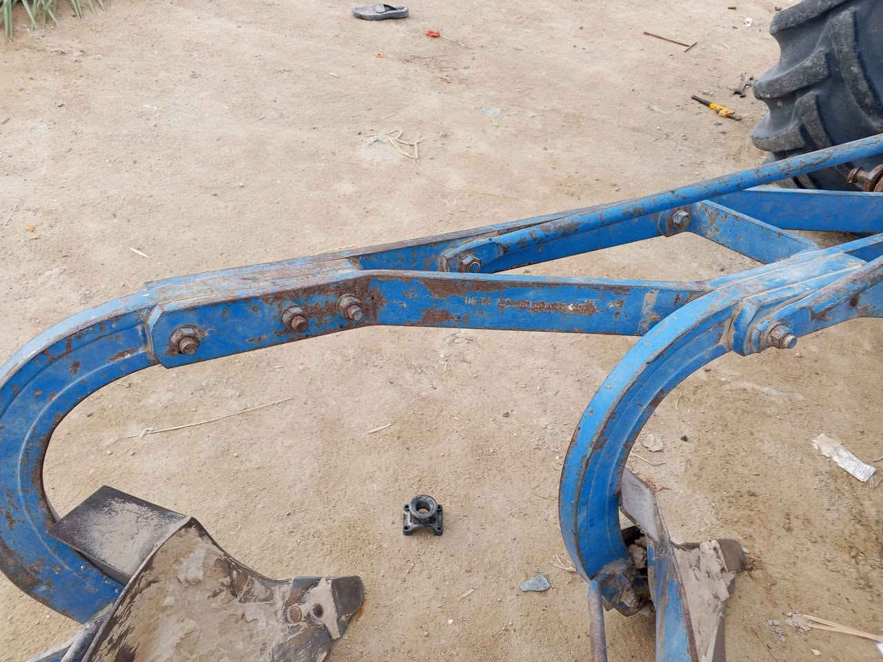 لبيع مكان 
بصره *********** مراوس رباعي حجم 10
