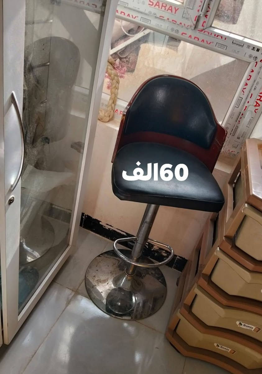 سلام عليكم غراض للبيع السعر موجود والشراي يخابر ويدلل ***********
