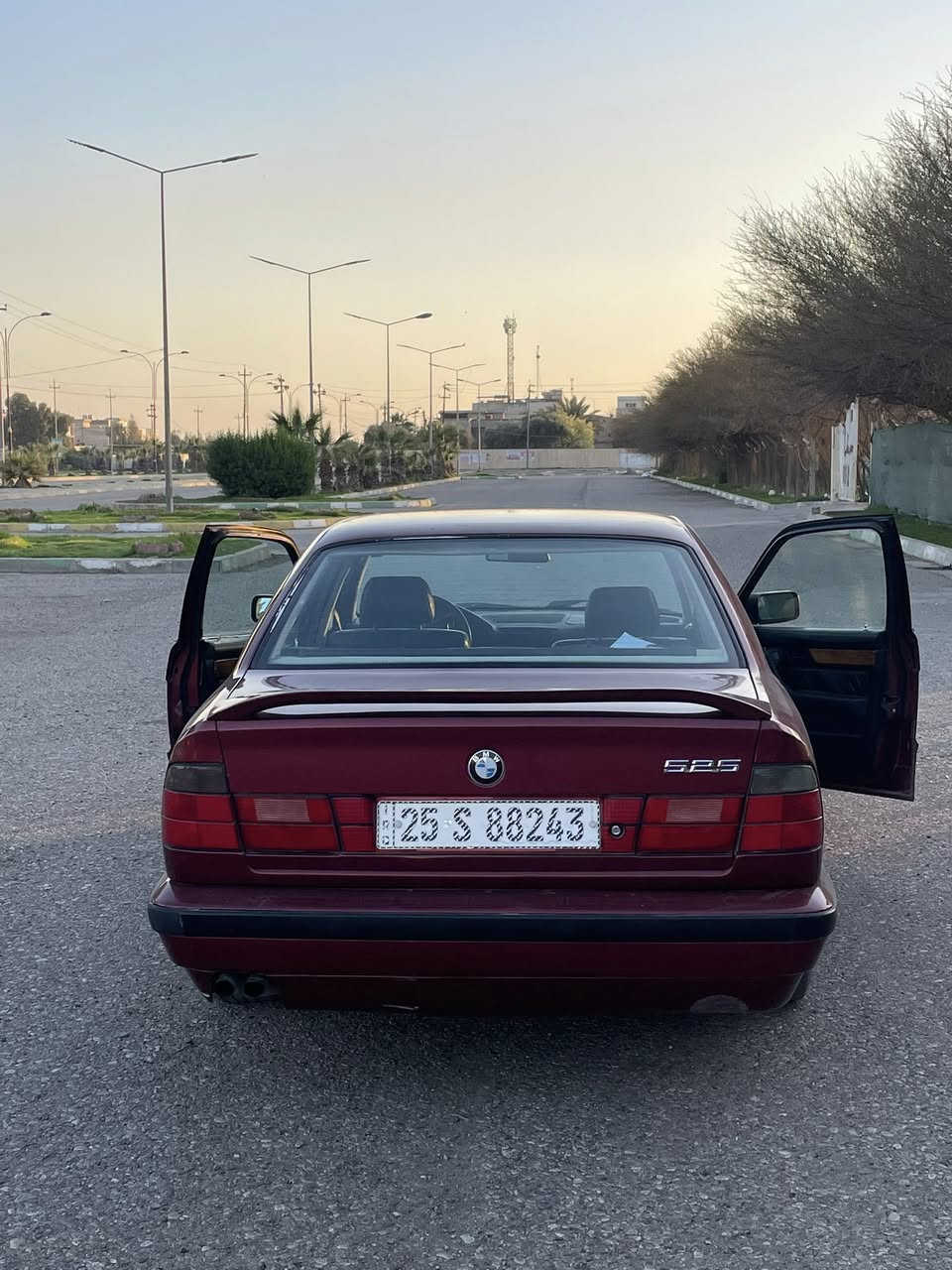 للبيع
BMW 525i 
موديل 93 
السياره مفوله من كل شي عدا سلايد روف (تنته) 
مواصفات✨
1.محرك كبس دجيتال المرغوب 
2.دبل ايرباگ 
3.دبل چكمچه 
4.الصبغ جديد للجماليه 
4.الرقم الماني جديد 
5.سنويه 29تنتهي 
6.رقم كركوك 
7.بطاقة بانزين 
8.السياره بلاد 
النظافه والجمال يحجي عن نفسه 
السياره گير ومحرك اوتوماتيك بلاد 
9.دواخل جلد اسود مطعم بصاج 
10.الكشنات تحكم كهربائي
11.السياره محدثه M 
12.بجم M
13.سبايدر خلفي رياضي M
14تبريد شغال ثلج بس القايش مالته مكطوع الغاز فول والكومبريسر شغال
15.برده خلفيه
16.مبدل راديتر وكاله جديد 
السياره كامله مكمله حادثها طخه بسيطه بالدعاميه مواصل الشاصي فقط لا اكثر 

تحويل مباشر باسم المشتري 
او تحويل وكاله عامه بعد استلام المبلغ 
السعر 65$ 
بيه مجال جداً بسيط 
للاستفسار اكثر 
رقم الهاتف *********** او واتساب 
او مراسله على الانستا eng._mody
#BMW #BMW93 #BMWi #BMWللبيع #بي_ام_دبليو
