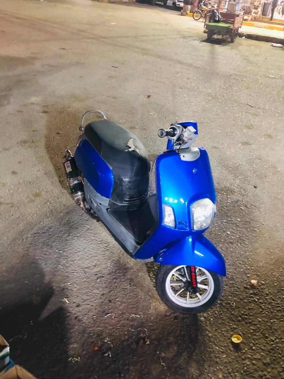 سلام عليكم دراجه بوليس شوفت عينك دراجه حلوه ونضيفه شلعه ومعدل شرط تشك كاع بوشه 55 تزويد من هاذه الاصلي مو تجاري دراجه  مداريها دهن كل سبوع ابدله
صالنصه فايبر كاربون
كلجات وخرز رياضي اصلي جدد 
قايش كتان اصلي جديد 
دراجه شغاله من سلف وهندر وكهربايئات كل نقص مابيها سعر 650مكاني كربلاء حي العسكري *********** واتساب
