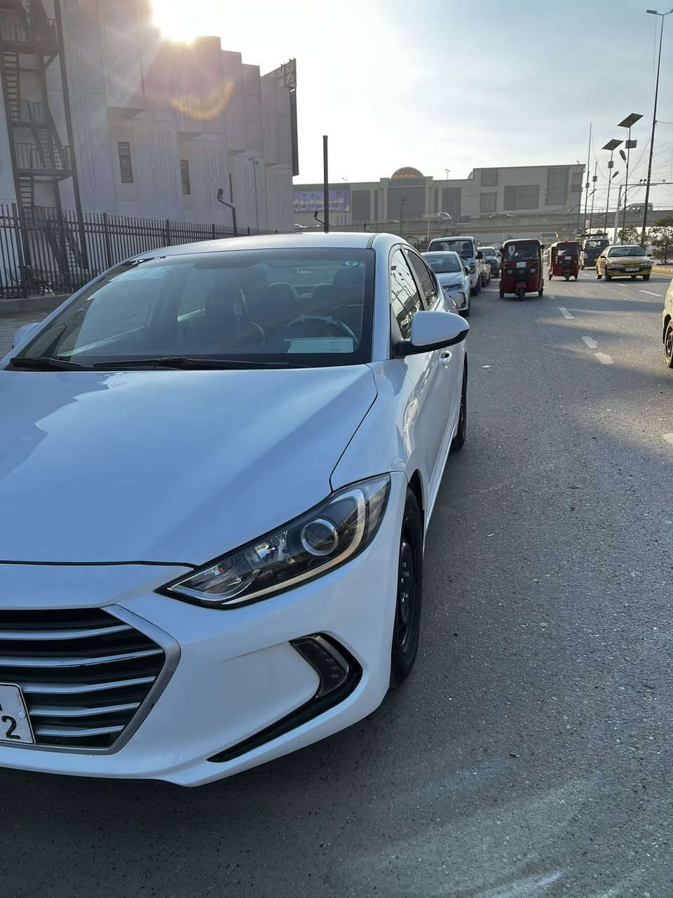 السلام عليكم 
النترا 2017 
امريكية 
حادث بنيد وجاملغ 
بدون دواخل شرط 
لا لغد ولا شاصي 
وبيها تكشير بسيط 
المكينة دوش 
كير At 
تبريد تختم تايرا 
حدادية نضيفة 
رقم بغداد الدولي بأسمي 
هزة وسنوية جديدة 
دوشمة كاملة 
وبيها بارد بسيط 
بالهلال الخلفي 
السعر 118 
وبيها مجال بسيط 
***********
