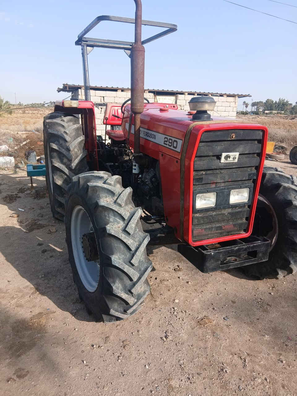 مكينه فوركسن انكليزي للبيع محوره دبل اكسن جاهزه الشغل بدون وراها اندبليت وخرماشه مكان بغداد المحمودية تصال على رقم ***********
