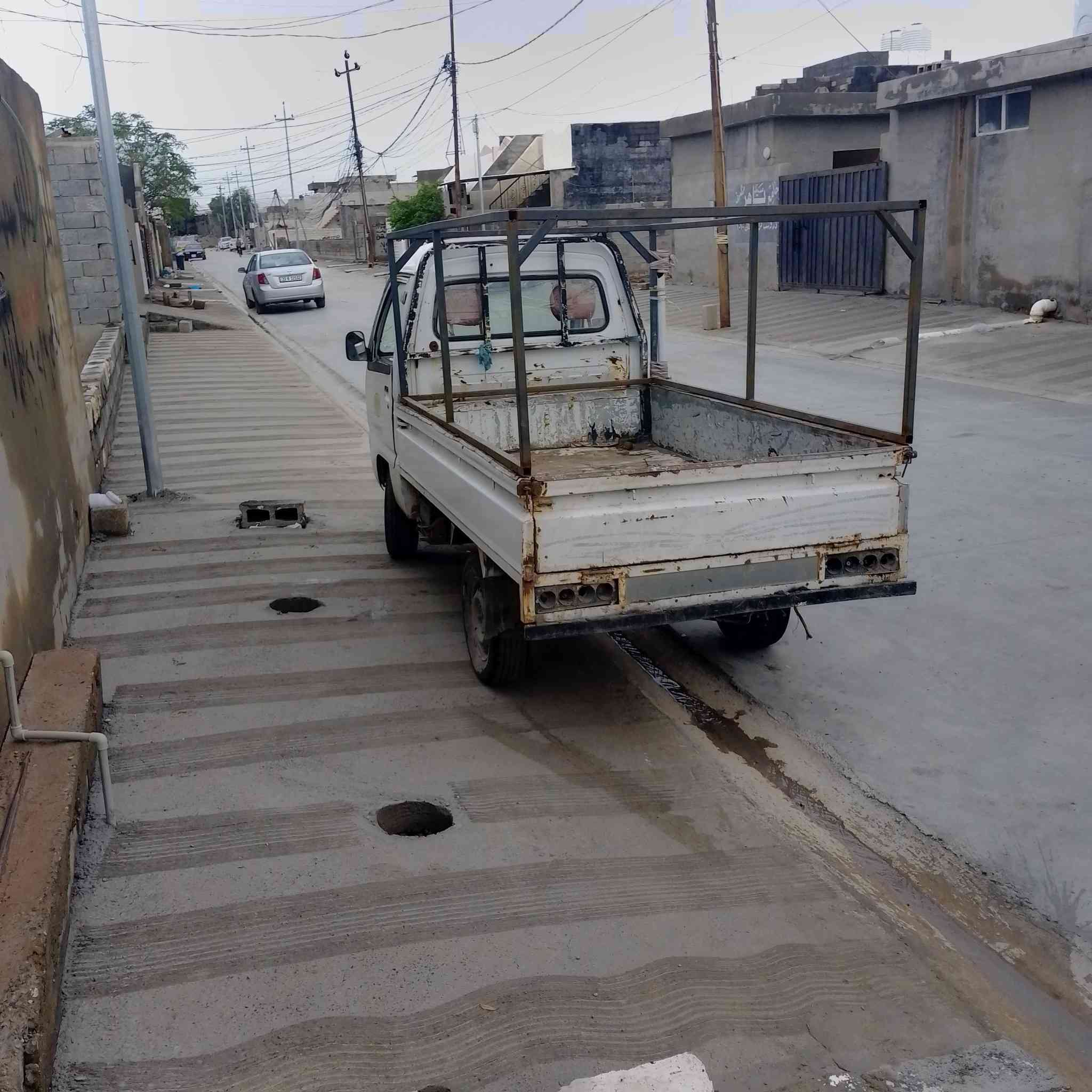 فاو للبيع محرك كير شاصي شرط سعر13او بيهه مجال***********مامتواجد عل فيس المكان كركوك بنجه علي
