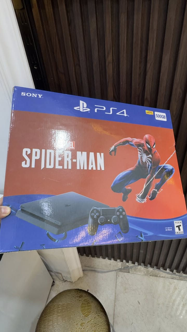 بلي 4 سلم مهكر 
فول نظافه مامفتوح
ذاكره 500GB
ويا يدتين وكارتون البلي موجود
السعر 240 الف 
مكاني القبله شارع البريد
***********
