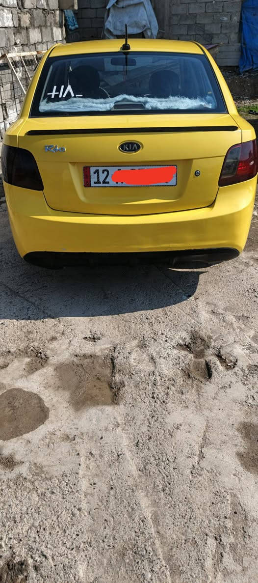 السلام عليكم كيا ريو 2011 محرك 16 فول توماتيك محرك كير شرط طخم تاير كيج حماوه طخمها نضيف شرط تحويل من شرعي هيئه غرامات صفر كاربون بانزين ضرر فقط مصطره مال جاملغ السعر 93 وبيها مجال عنوان حي القاهيره للستفسار ***********بي واتساب ***********
