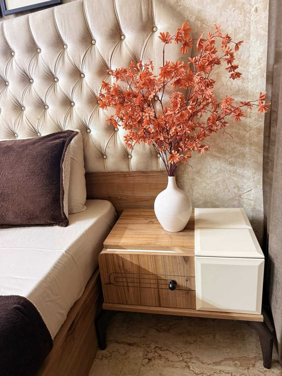 غرفة تركي كلاسك ٧قطع مابيهه اي ضرر سرير مخزن سعرهه ٨٥٠ للاستفسار ***********
