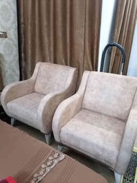 قنفات عدد ٢ تركي نضيف جدا للبيع للاتصال ٠٧٨٦٥٠٣٣٧٩٩