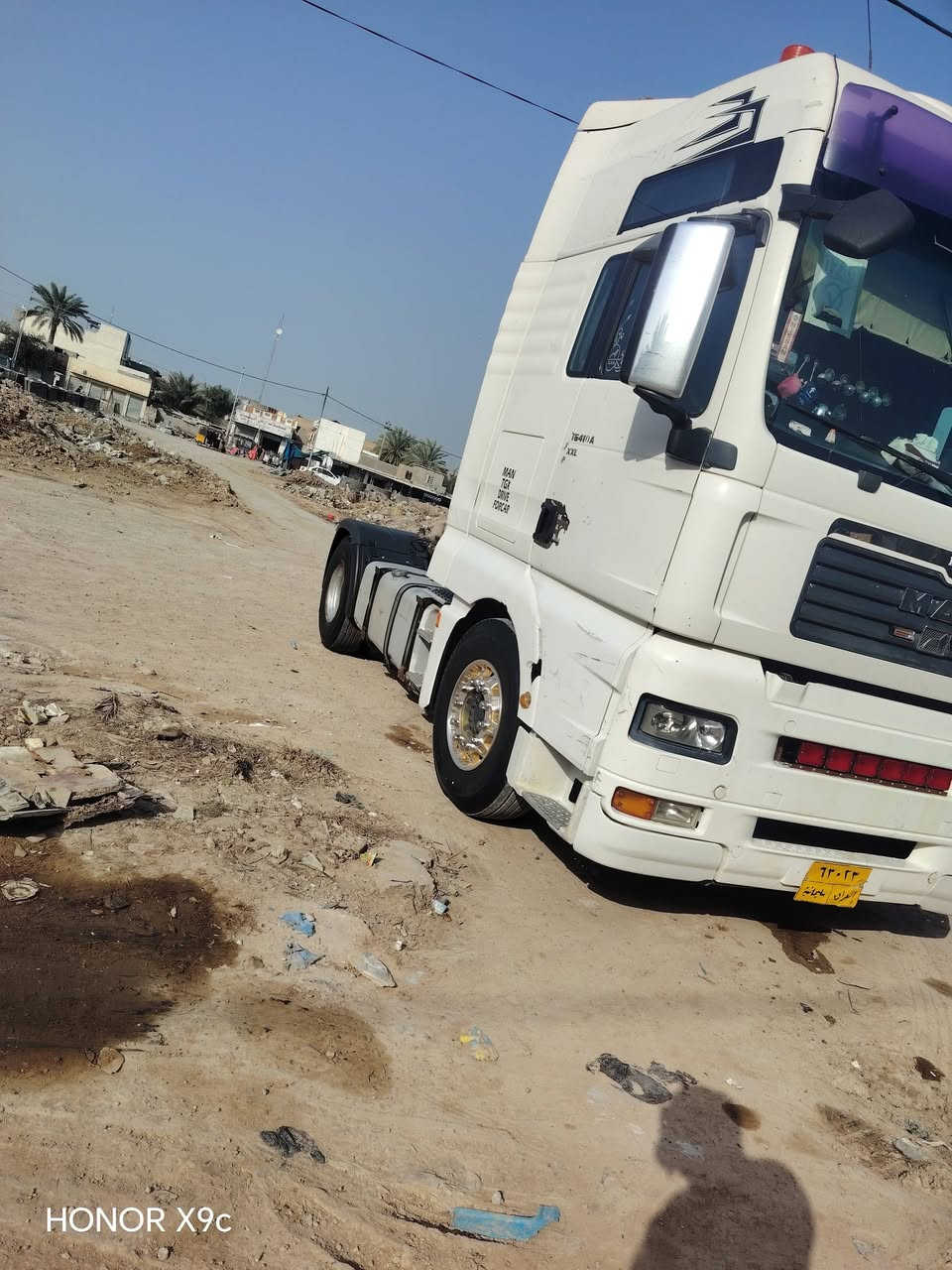 سلام عليكم راس تريله مان البيع مديل 2002سياره كامله دبل تانكي مال كاز سنويه صاقطه سياره مرسمه صهريج مكينه وكير مكفولات سعرهه 80 ورقه وبيهه مجان شرط تحويل رقم لمبايل ***********
