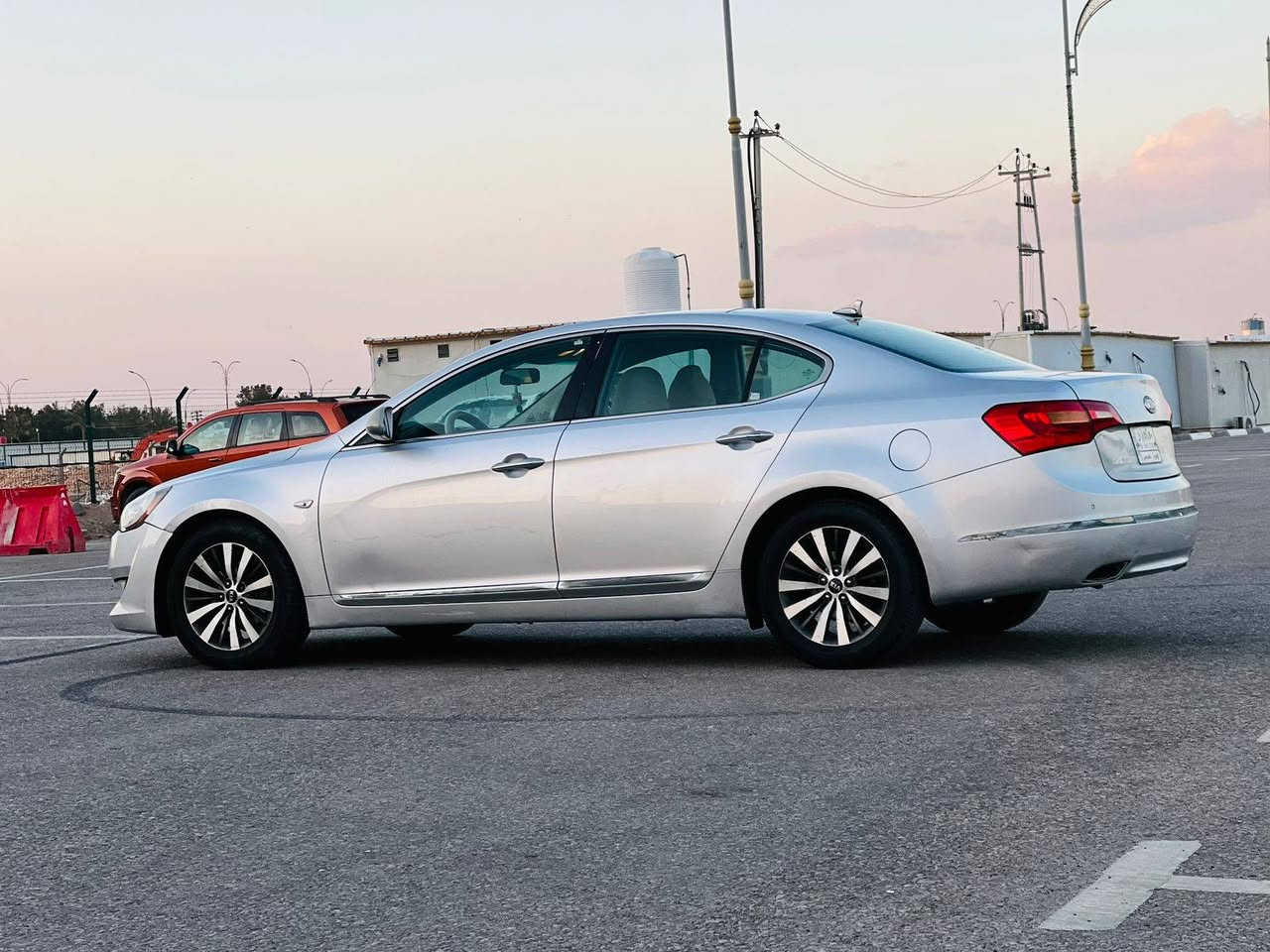 كادنزا خليجي 2012 السعر 90 قابل للتفاوض الاستفسار اتصل***********  خليجي كفاله عامه ضربه وصبغ وتبديل عدا هلال خلفي فقط والباقي كفاله عامه مواصفات شاشه كبيره تحكم ستيرن كشنات كهربائي قطعتين تبريد اشاير مرّي كهربائي حساسات امامي وخلفي مكينه سته 6️⃣ سلندر مكينه وكير مكفولات حداديه جديده تخم تاير تبريد ثلج ❄️ مشروع وطني سنويه ل ٢٩ مكان سياره كربلاء المقدسة مكلف بنشر كربلاء, العراق
