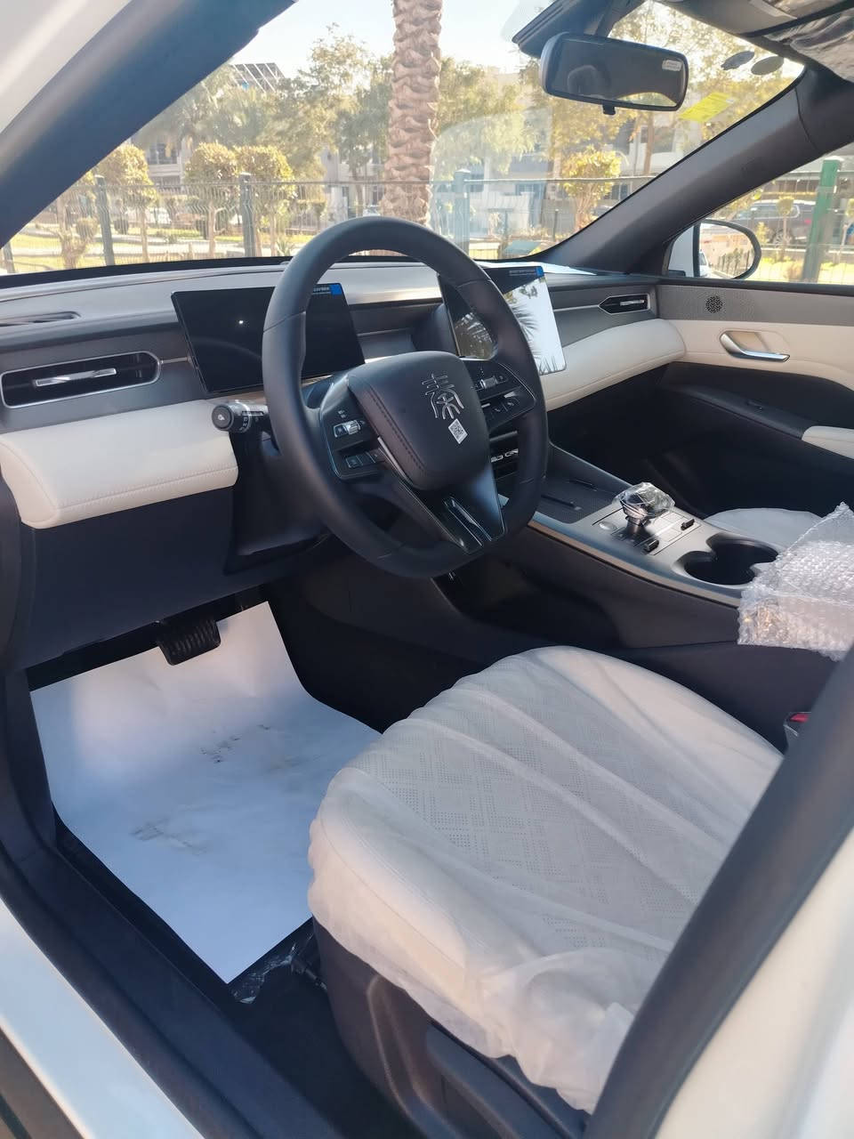 السلام عليكم
كن بلاس 2025 زيرووو صفر km
رقم بغداد سنوية بأسمي
لون ابيض وداخل ابيض ملكي
السيارة كفالة عامة بعدها بنايلون الشركة

🔸 ملحقاتها كاملة 🔸

بصمة . كارت . شاحن اصلي . ارضيات اصلي
فوم اطارات . مثلث . وماسحات طوارئ

العنوان بغداد السيدية 📍
للاستفسار ☎️
***********
السعر 19 مليون قفل سعر نهائي
