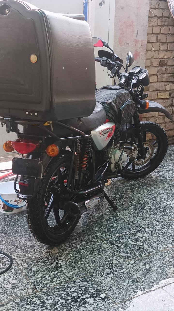 سلام عليكم بوكسر للبيع
دراجه نضيفه بدون مكفوله عشاير وقانون سعرها 700 مجفته مره وحده 

*********** عنواني الدبيسات يم الكراج
